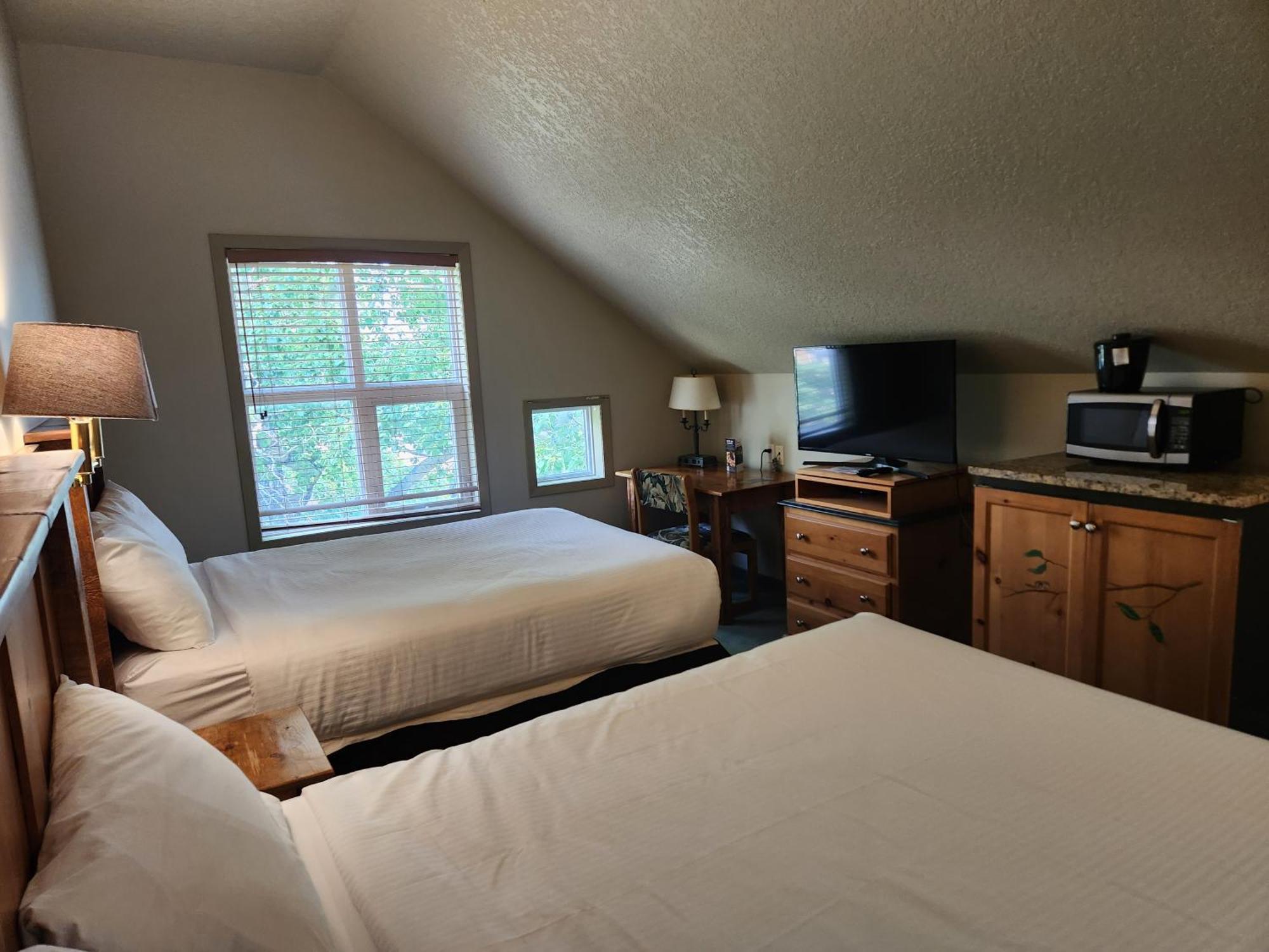 Waterton Lakes Lodge Resort المظهر الخارجي الصورة