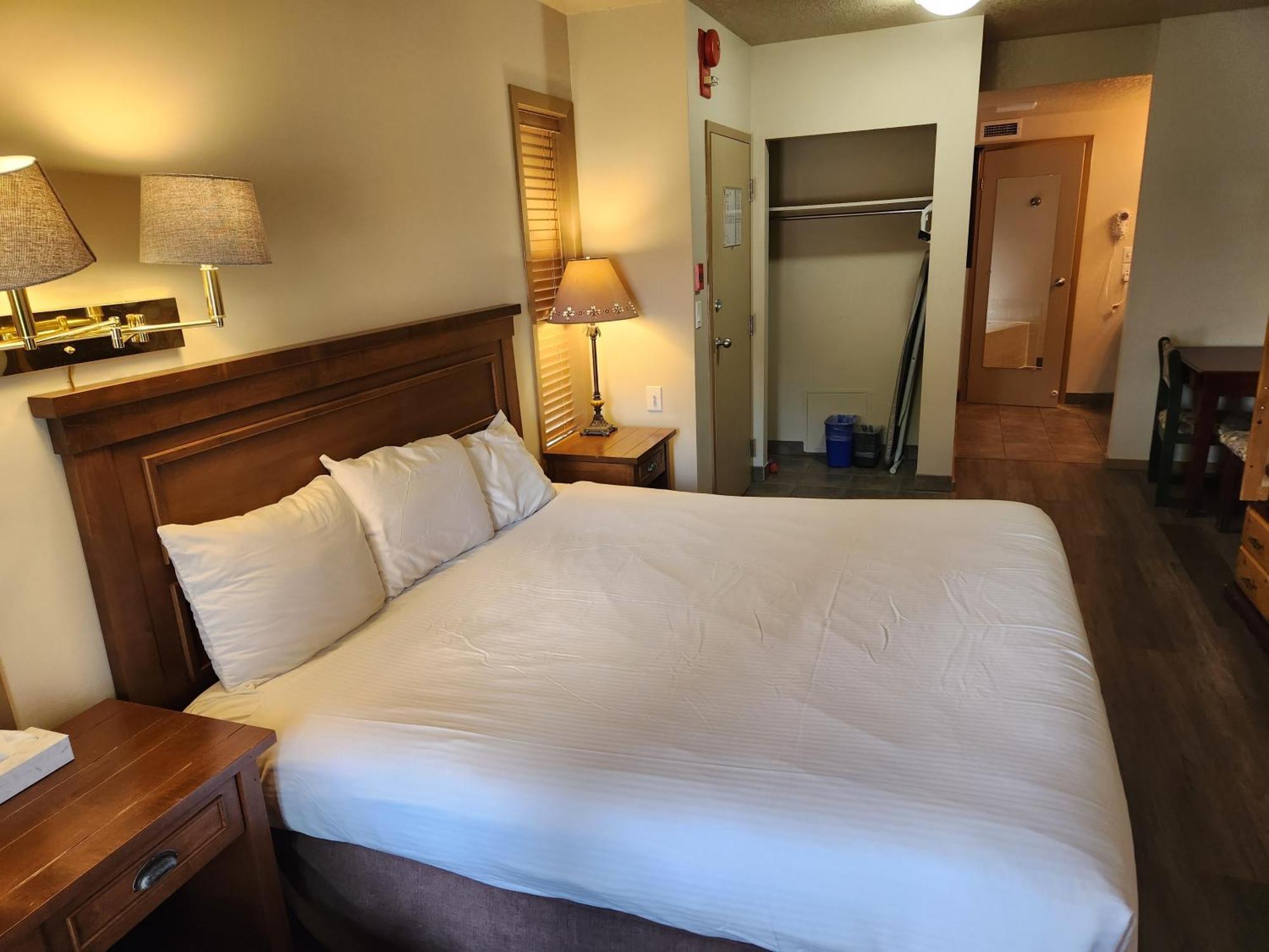 Waterton Lakes Lodge Resort المظهر الخارجي الصورة