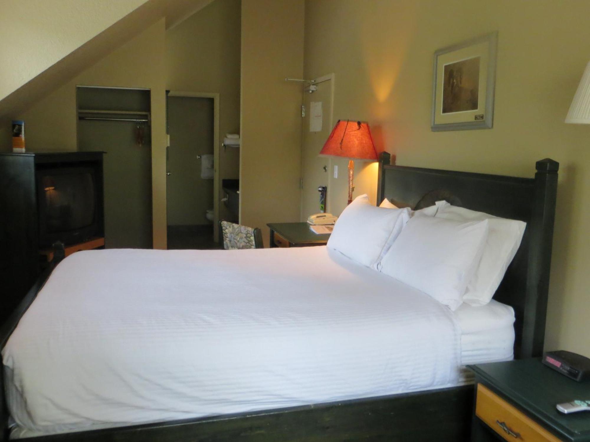 Waterton Lakes Lodge Resort الغرفة الصورة