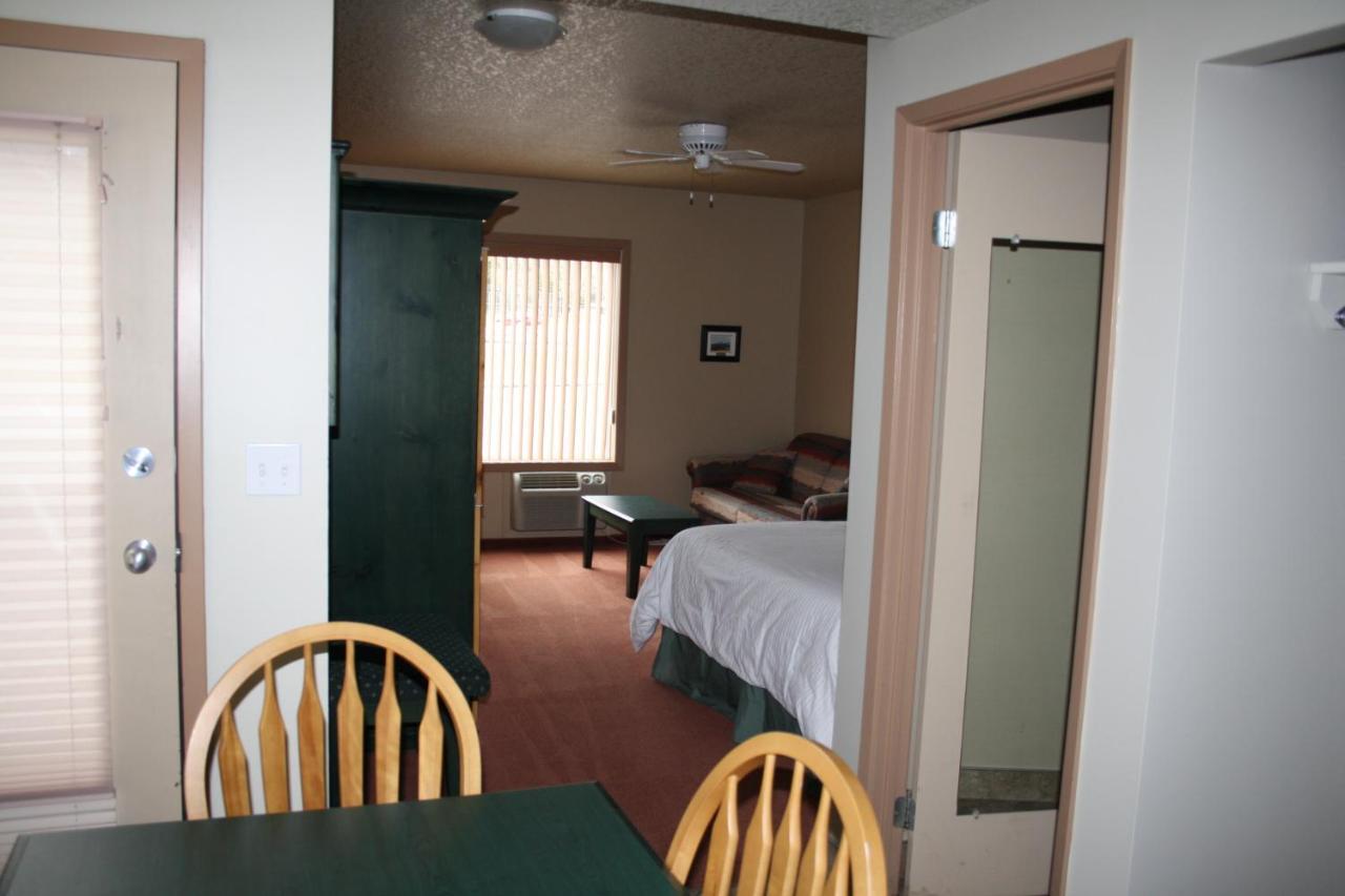 Waterton Lakes Lodge Resort المظهر الخارجي الصورة